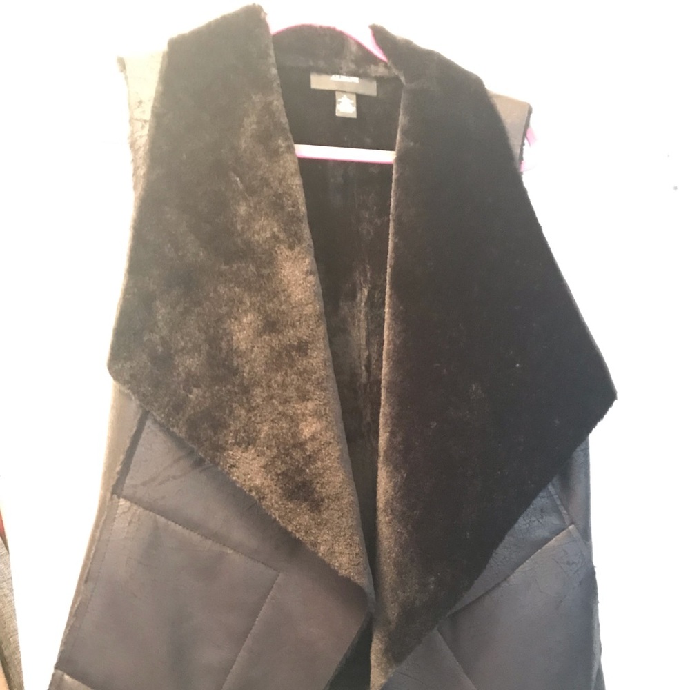 Alfani Black Sleeveless Suede Vest size large